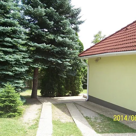 Bogi Nyaralo
